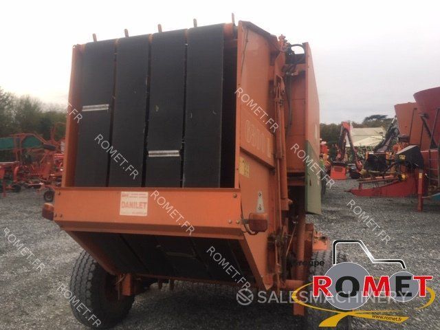 Gallignani GALLIGNANI 8600L Année: 1994 Prix: 2 750 EUR Occasion Presses à Balles ...